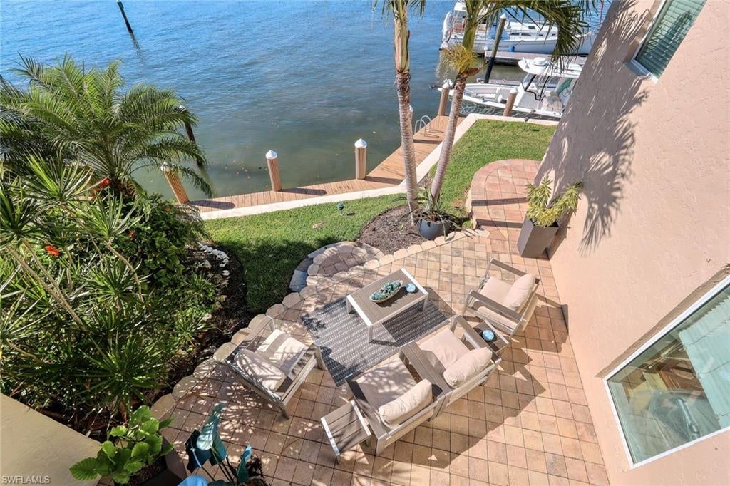NAPLES BAY CLUB - Residential