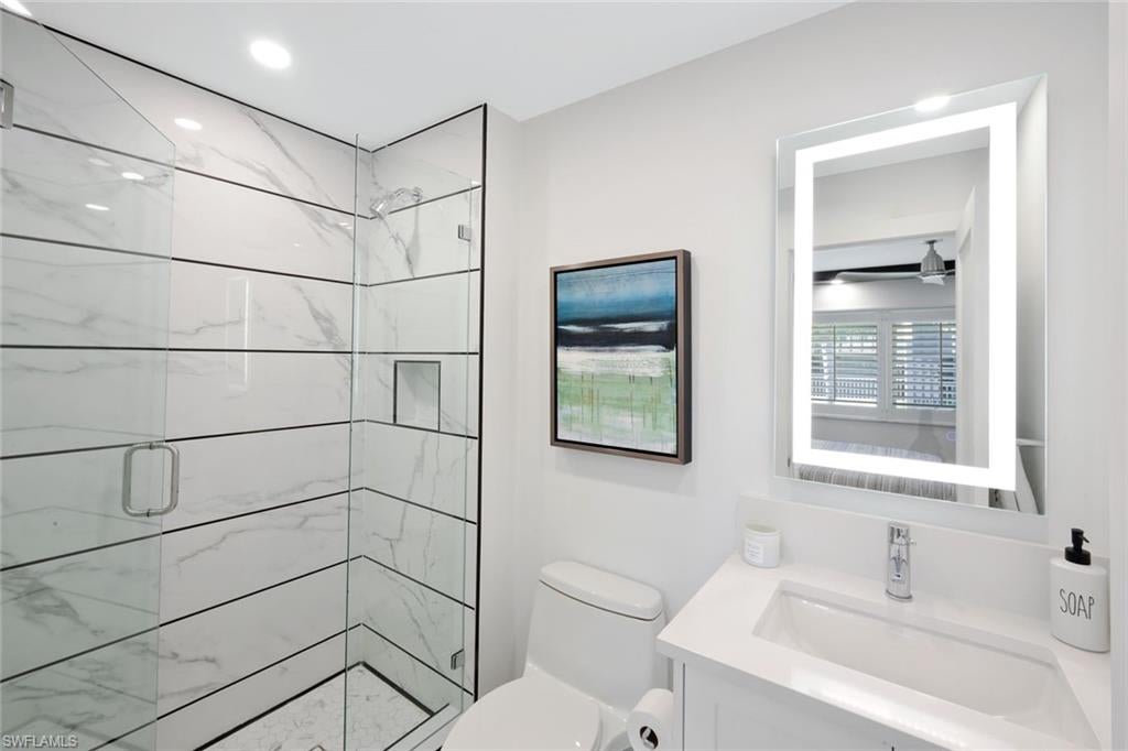 NAPLES BAY CLUB - Residential