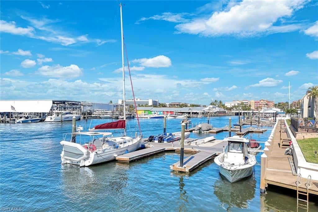 NAPLES BAY CLUB - Residential