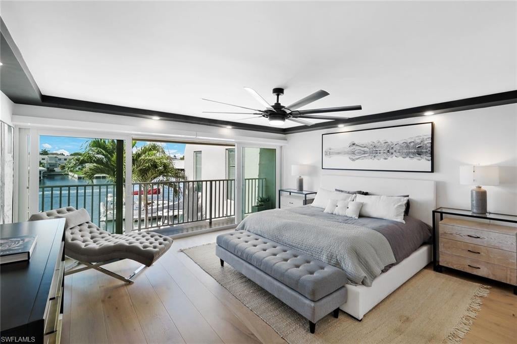 NAPLES BAY CLUB - Residential