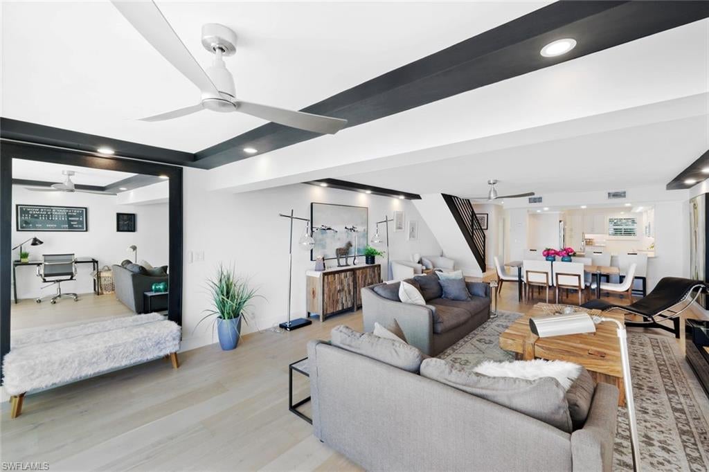 NAPLES BAY CLUB - Residential