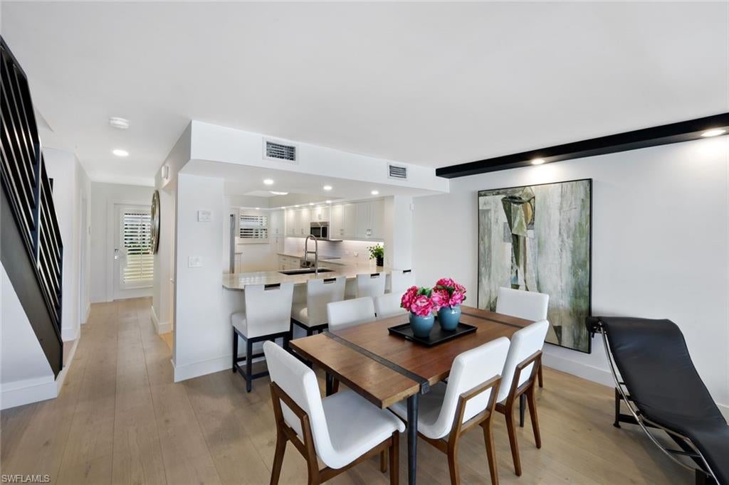 NAPLES BAY CLUB - Residential