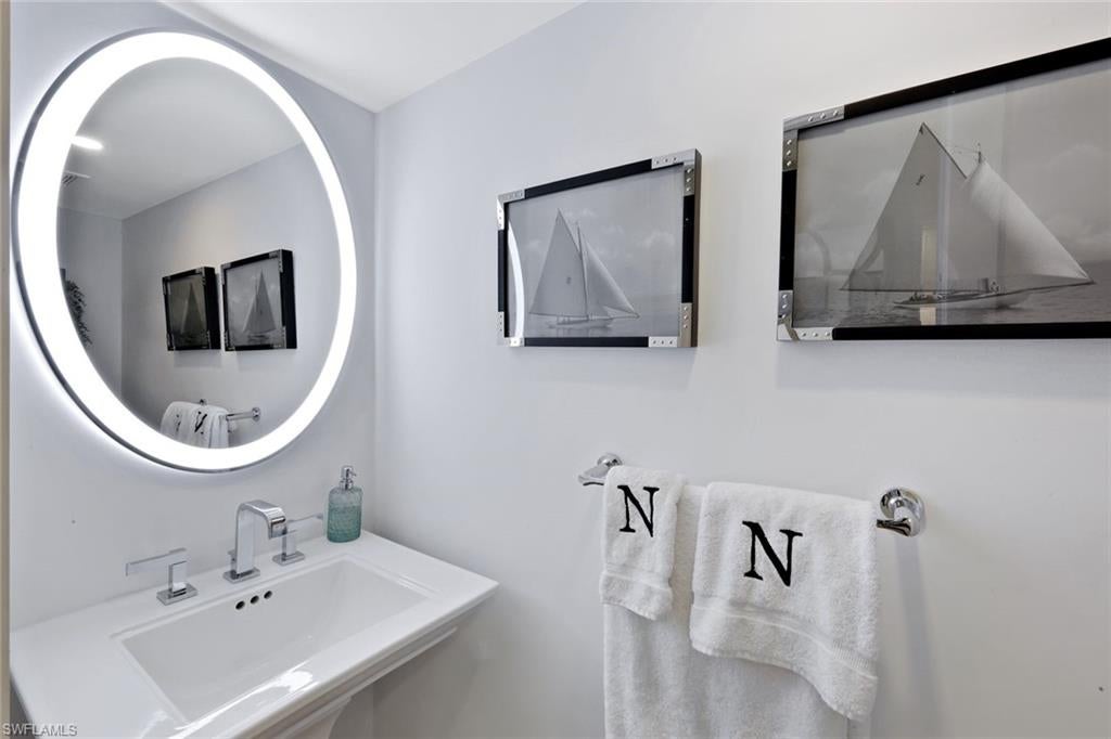 NAPLES BAY CLUB - Residential