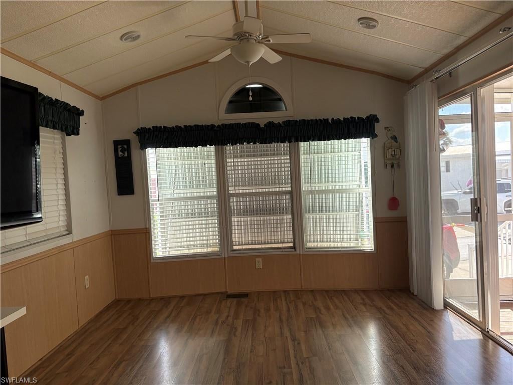 FORT MYERS BEACH CAMPGROUND - Residential