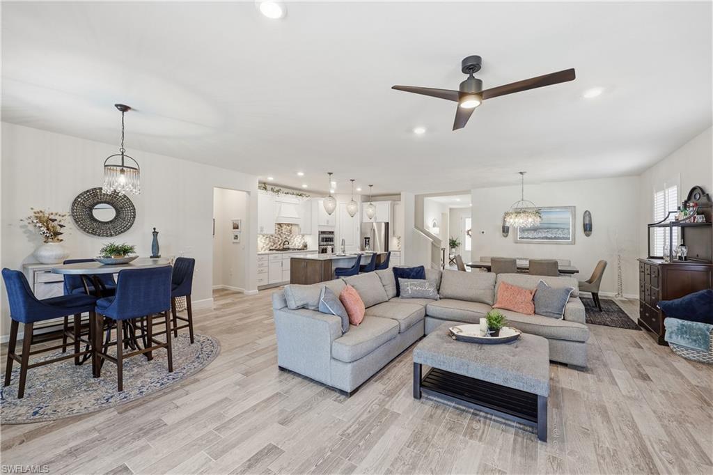 WINDING CYPRESS - Residential