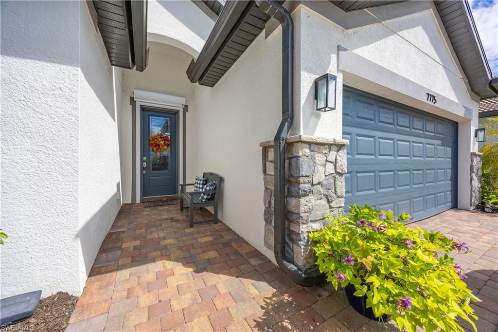 WINDING CYPRESS - Residential
