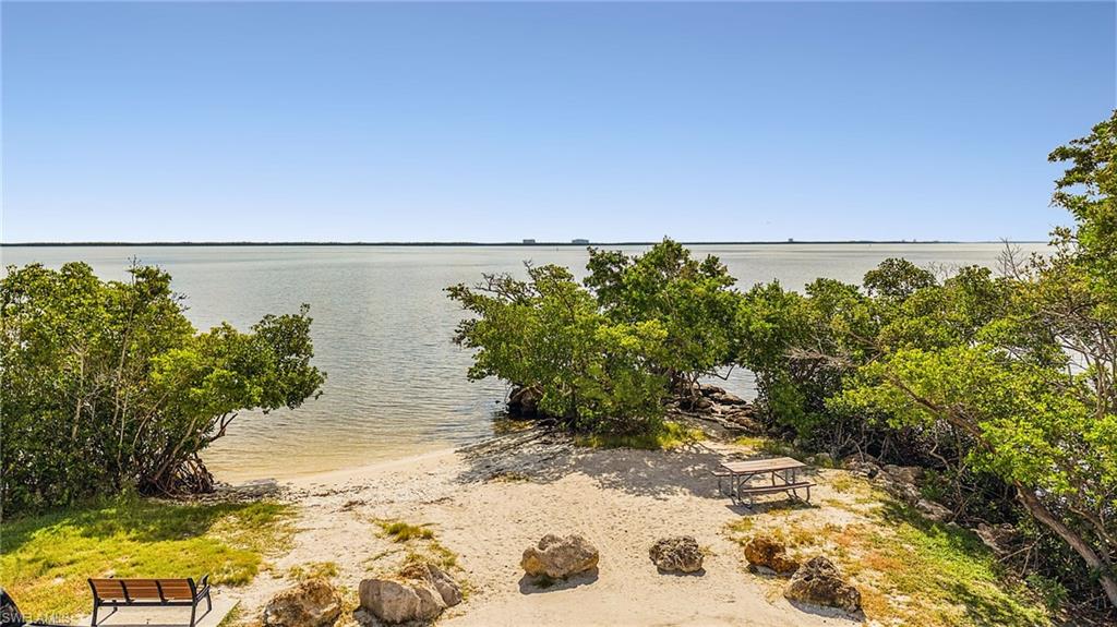 TROPICAL HOMESITES - Residential