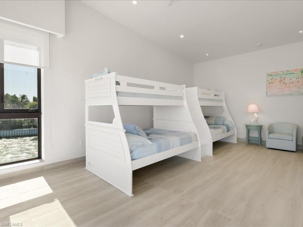 MARCO BEACH - Residential