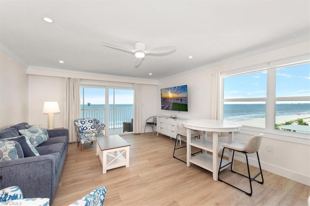 GATEWAY VILLAS - Residential