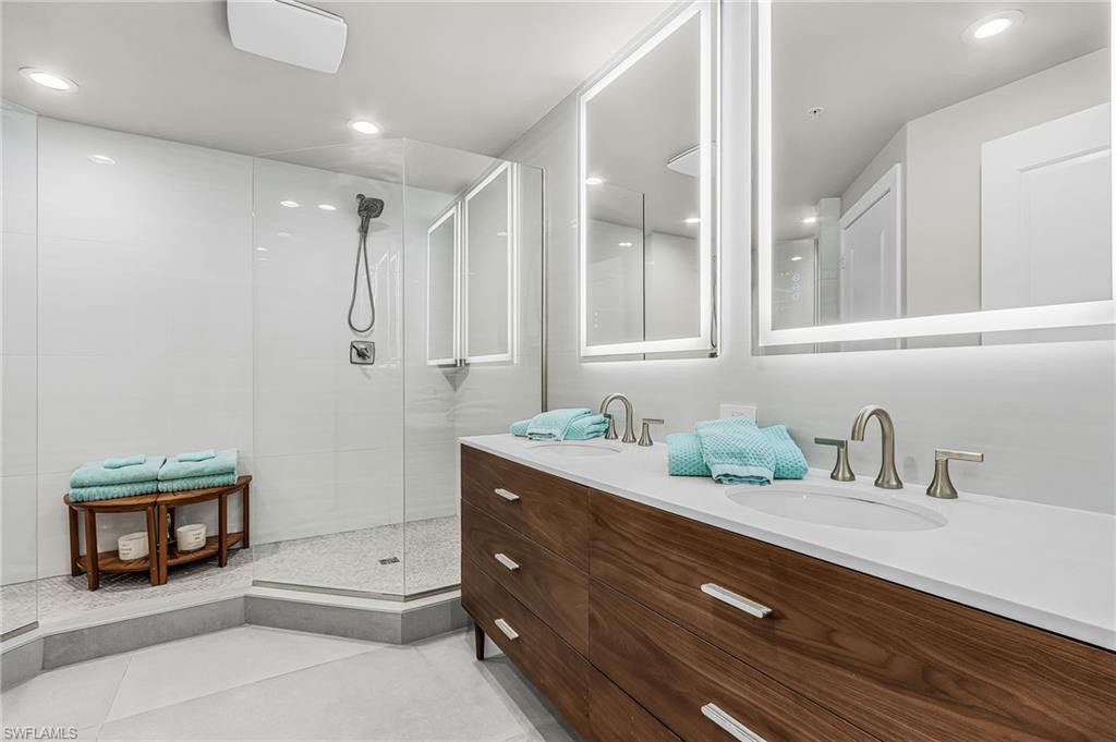 NORTH STAR YACHT CLUB - Residential