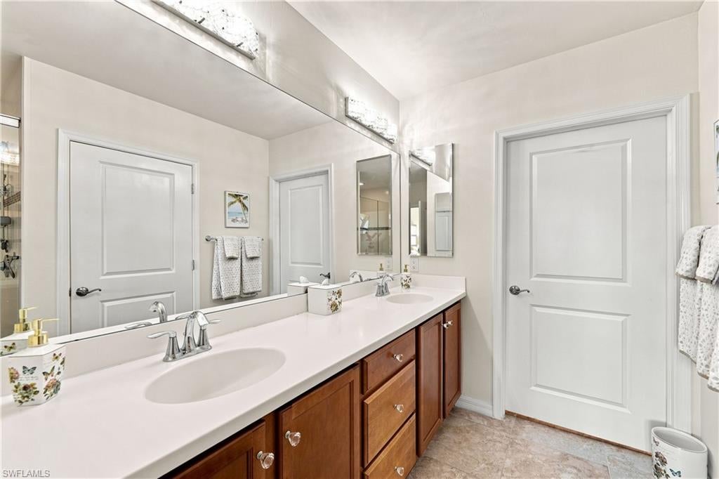 COACH HOMES AT LIVINGSTON LAKES - Residential Lease