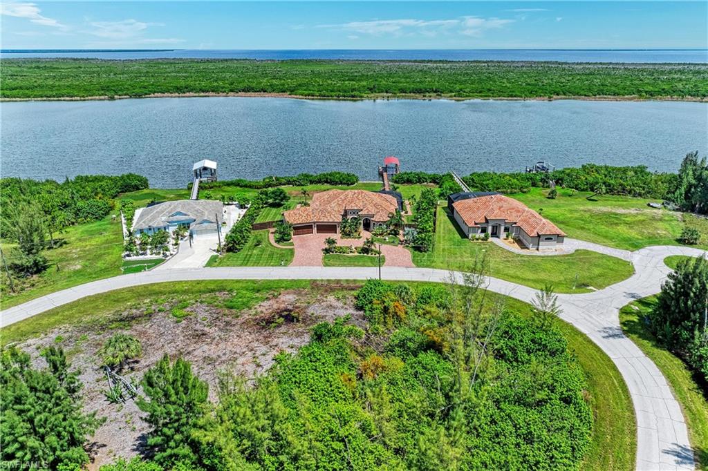 SOUTH GULF COVE - Residential