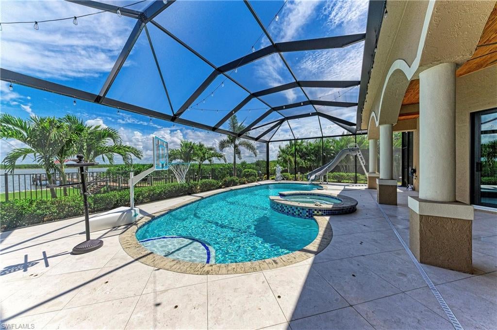SOUTH GULF COVE - Residential