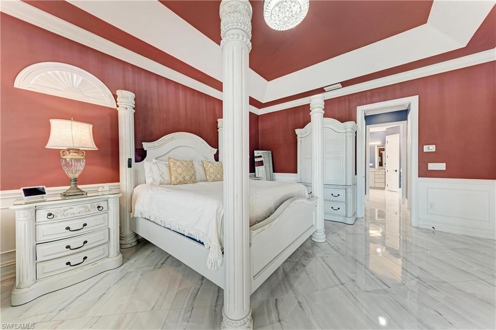 SOUTH GULF COVE - Residential