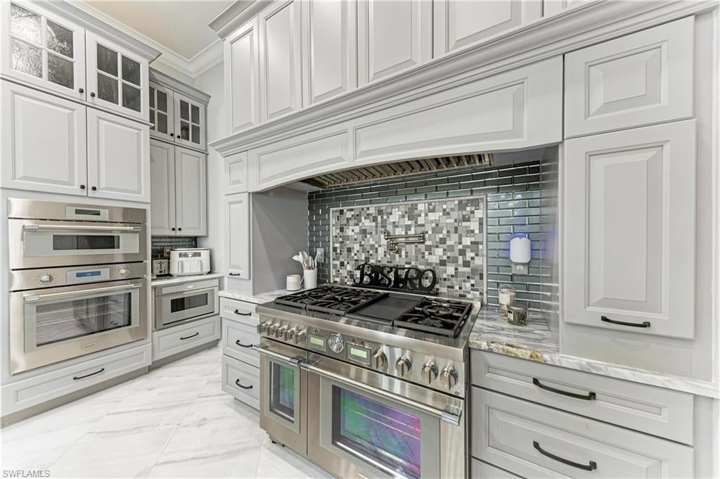 SOUTH GULF COVE - Residential