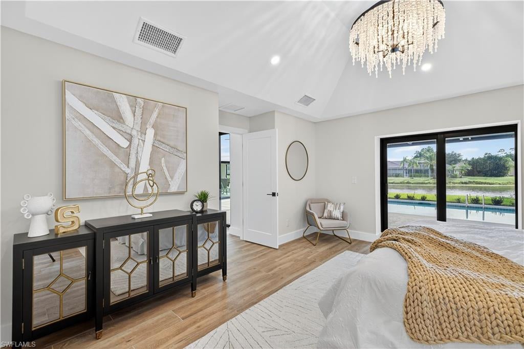 LONGSHORE LAKE - Residential