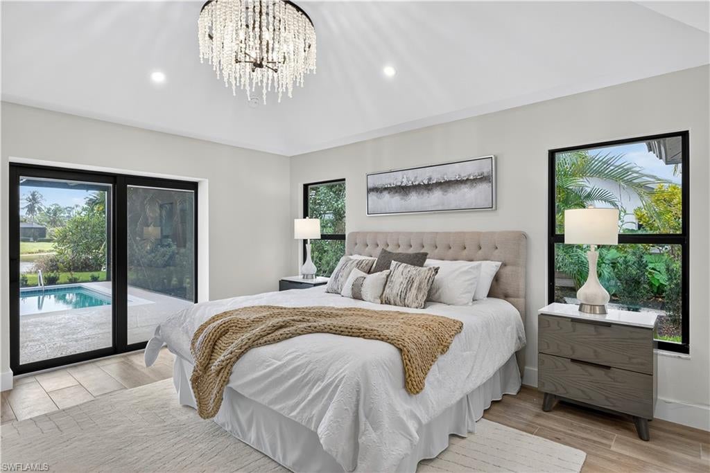LONGSHORE LAKE - Residential