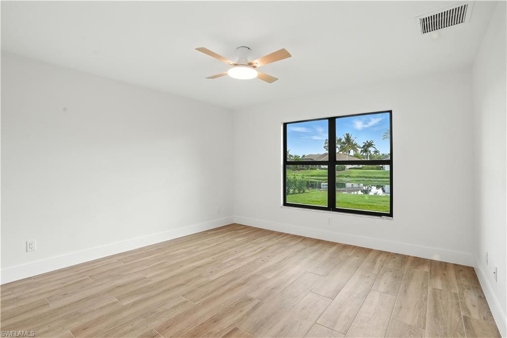 LONGSHORE LAKE - Residential