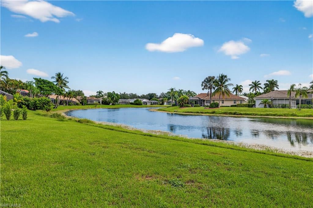LONGSHORE LAKE - Residential
