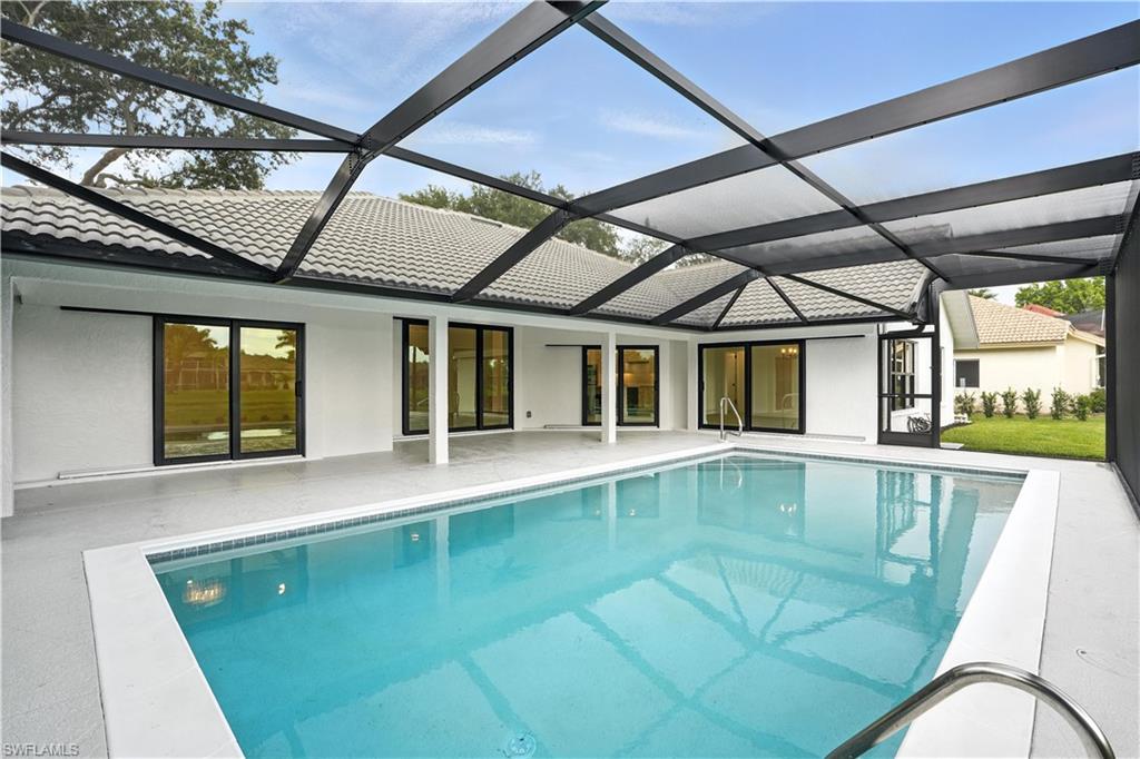 LONGSHORE LAKE - Residential