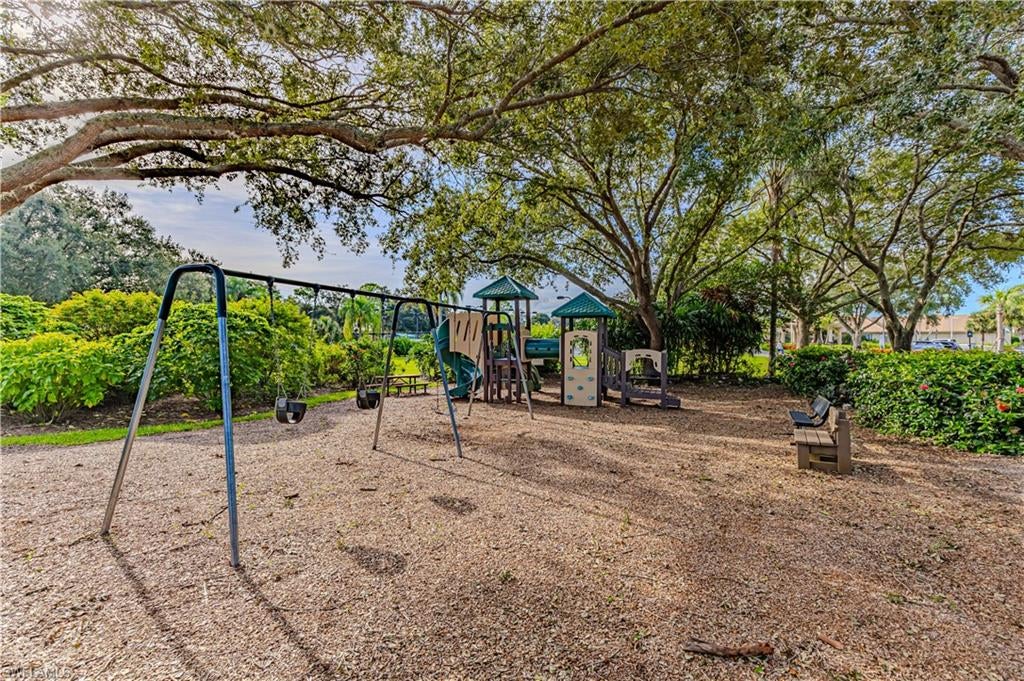 LONGSHORE LAKE - Residential