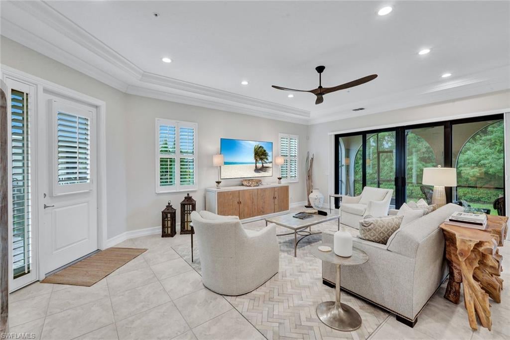 REGATTA LANDING - Residential