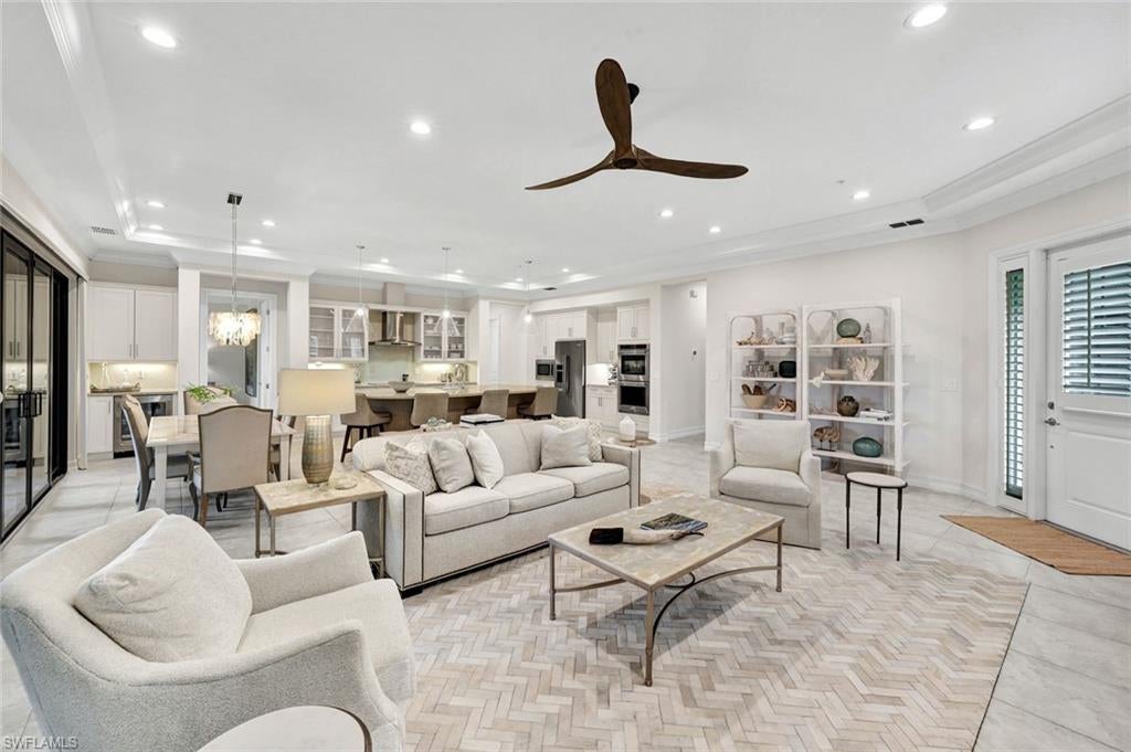 REGATTA LANDING - Residential