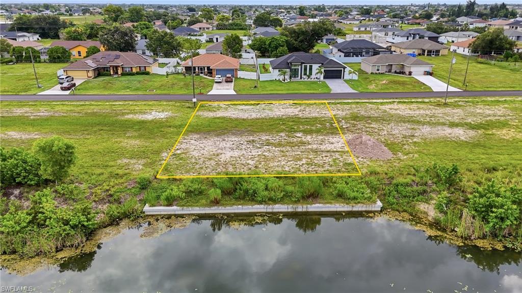 A great chance to own a waterfront property with a brand new seawall in place and in a zone that does NOT require flood insurance! Enjoy sunsets on the water from your backyard in the evenings with your western facing rear exposure. There are multiple food options just 6 minutes away: Mission BBQ, First Watch, Love Boat Ice Cream, Eagle Specialty Coffee, Huey Magoos, Diary Queen, Outback, Chick-fil-A, Chili's and more! Walmart is 8 minutes away. Publix is 10 minutes away. Farmer Joes and Aldis are 10 minutes away. You cannot beat this location!