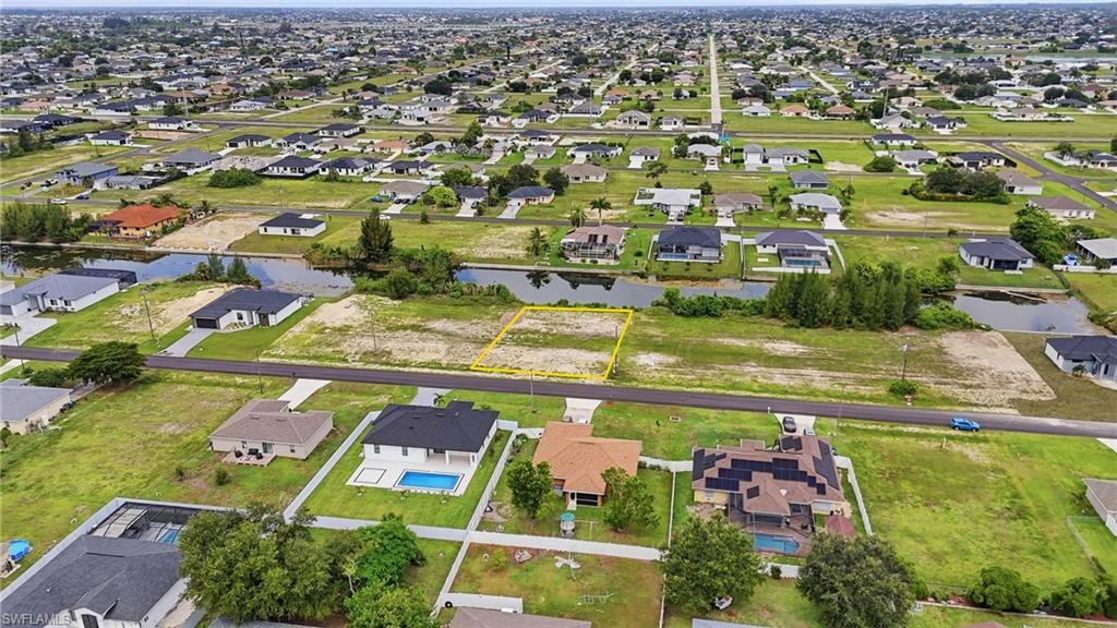 CAPE CORAL - Land