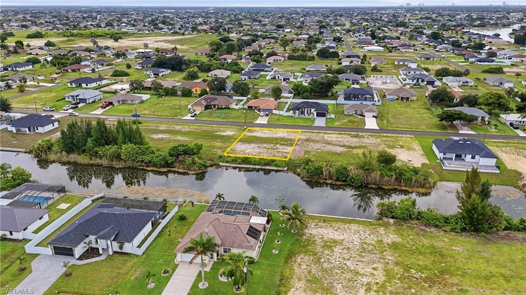 CAPE CORAL - Land