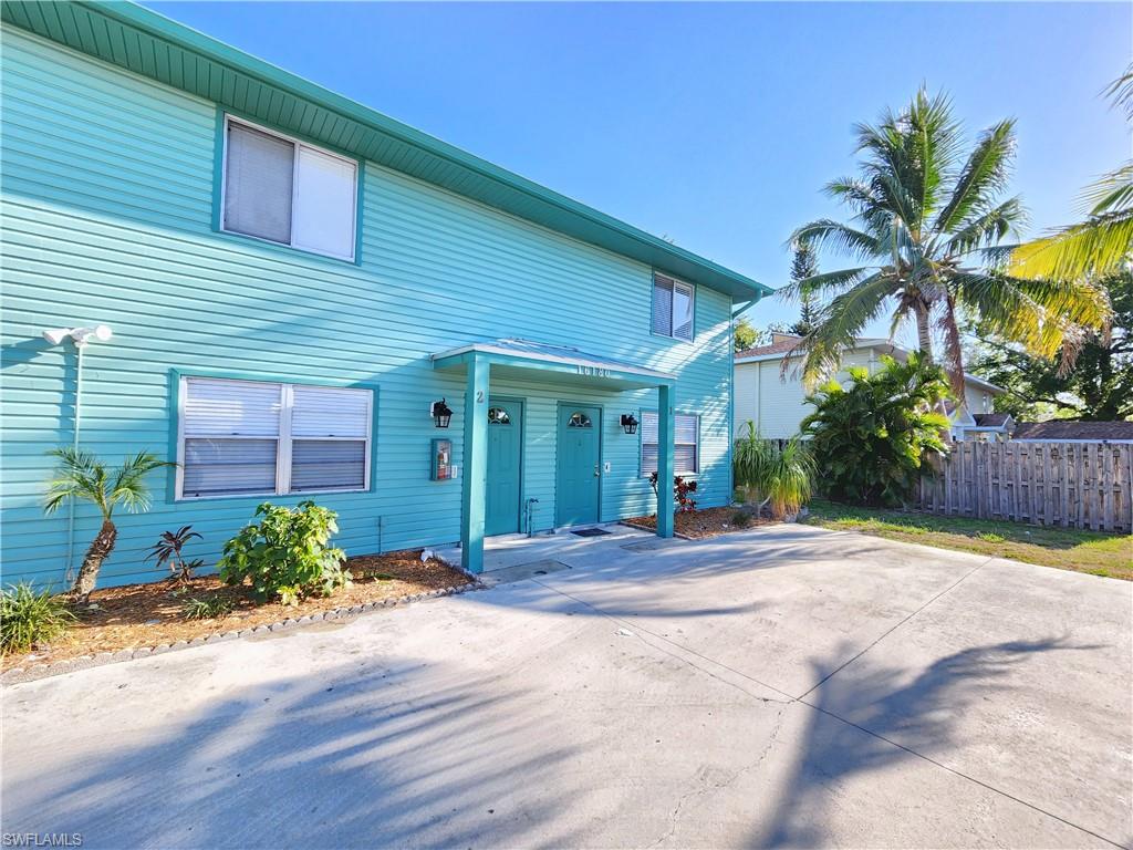 Move-in special: First month’s rent FREE for qualified applicants with a lease starting on or before December 1, 2026.  2-bedroom, 1.5-bathroom, 980-square-foot apartment available for annual rent in the Iona area of Fort Myers, near Sanibel, Fort Myers Beach, and Bunche Beach. The unit was recently renovated and includes granite countertops, updated cabinets and appliances, an in-unit washer and dryer, and driveway parking for two vehicles. Other features include tile floors, central air conditioning, a screened lanai, and renovated bathrooms. Pets require owner approval. The owner provides lawn care and exterior pest control.