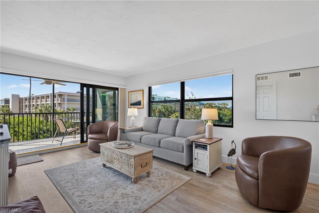 SAND POINTE - Residential