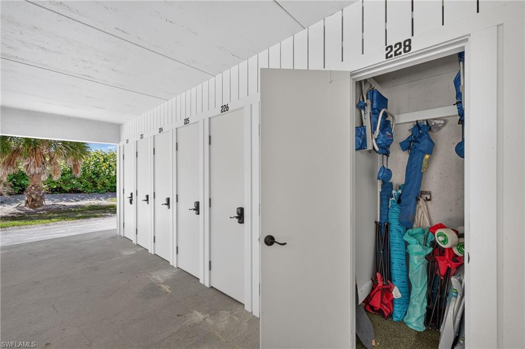 SAND POINTE - Residential