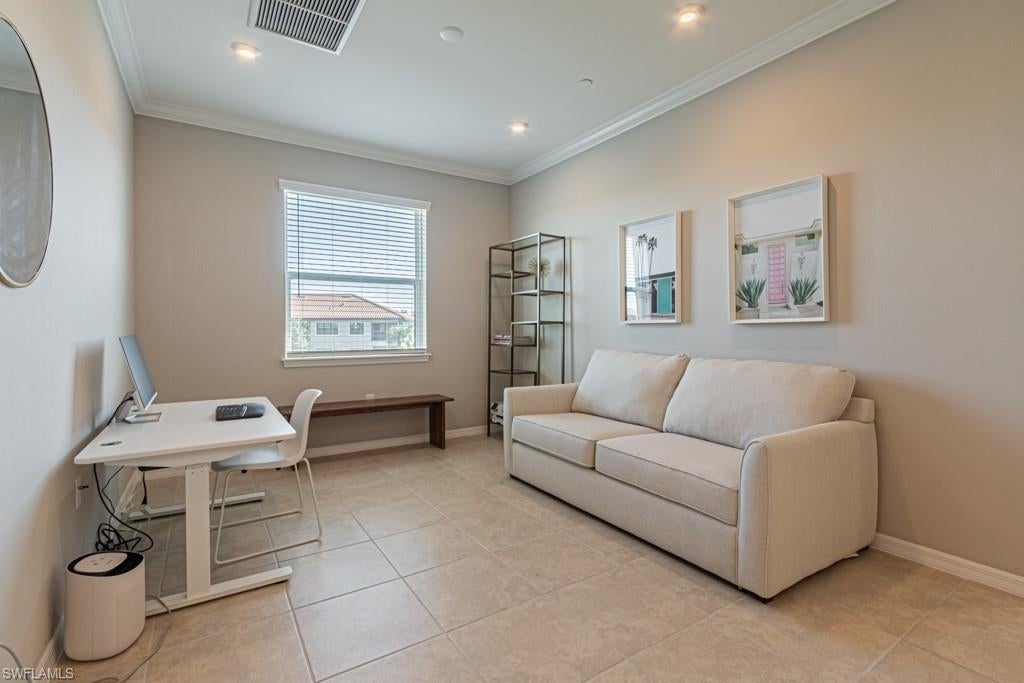 ESPLANADE - Residential Lease