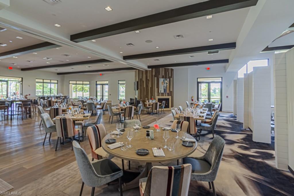 ESPLANADE - Residential Lease
