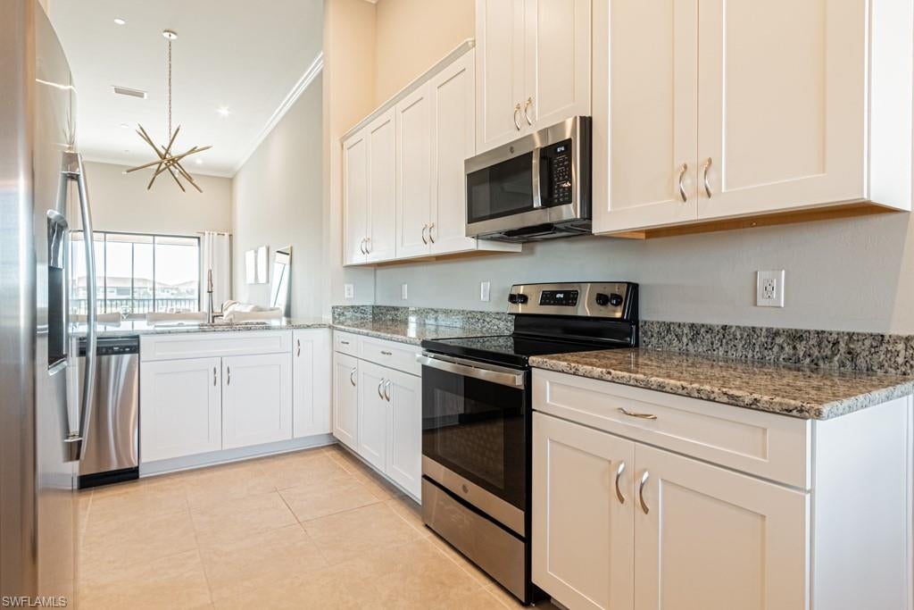 ESPLANADE - Residential Lease