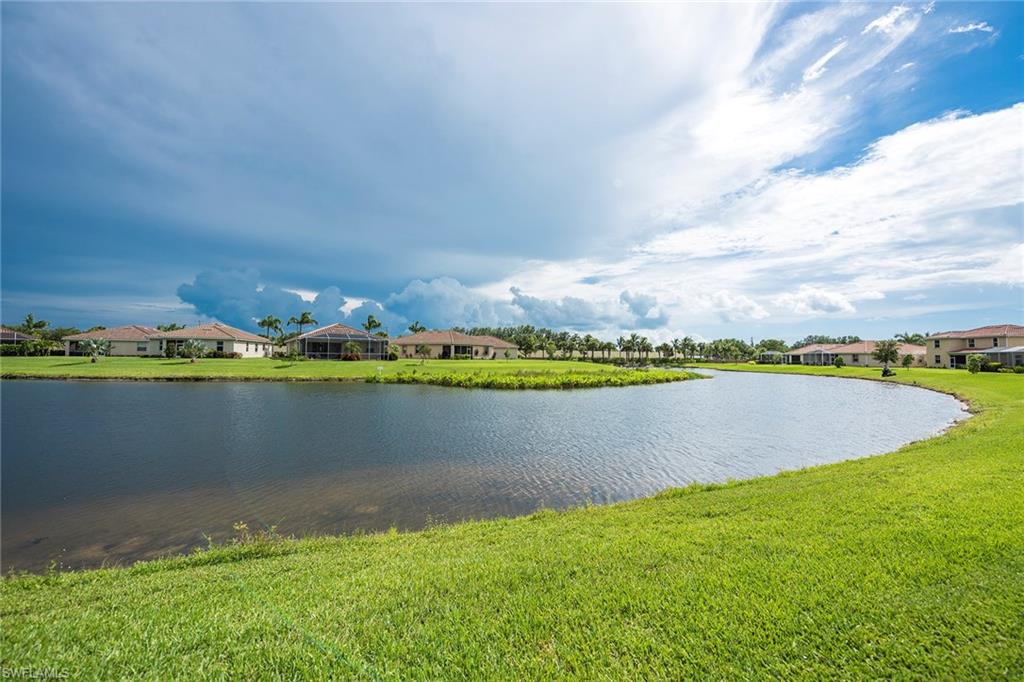 REFLECTION LAKES - Residential Lease