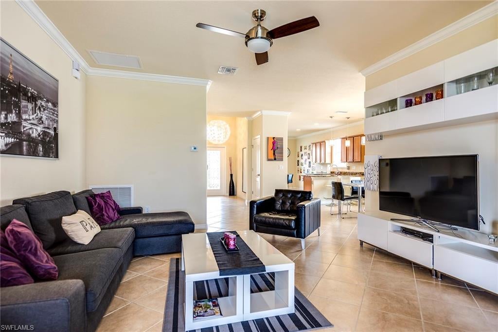 REFLECTION LAKES - Residential Lease