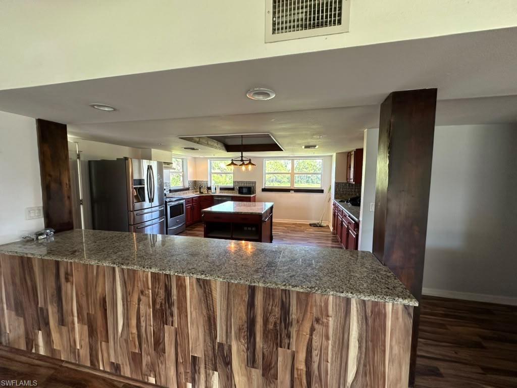 TIMBER TRAILS - Residential Lease