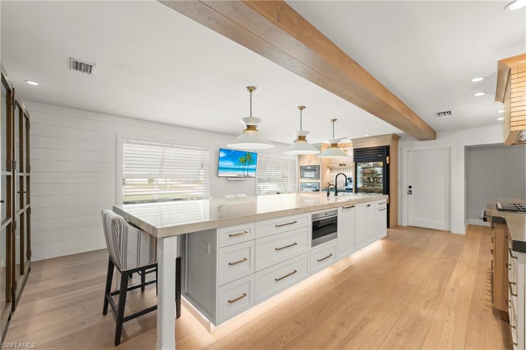 IONA SHORES - Residential