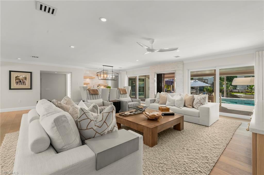 IONA SHORES - Residential