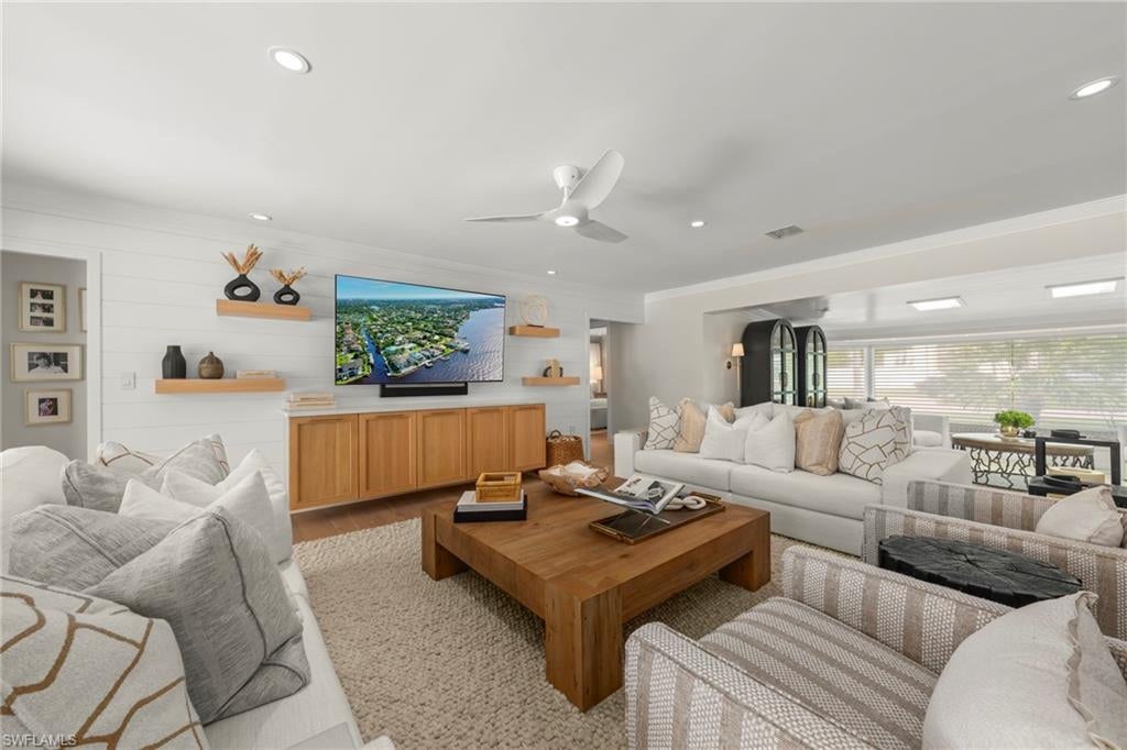IONA SHORES - Residential