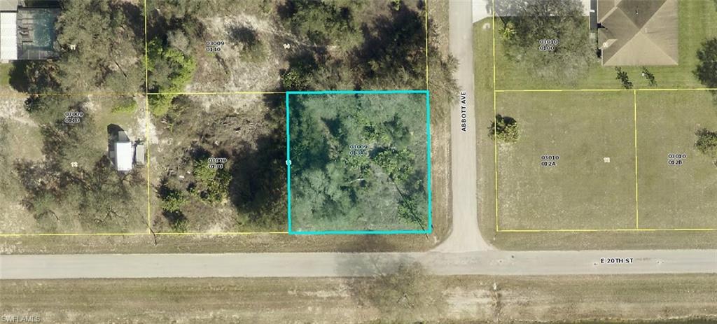 Build your dream home on this wooded lot located in a growing area of Lehigh/Alva. Situated at the end of a dead end street so traffic is minimal. Minutes to shopping, schools, and RSW.