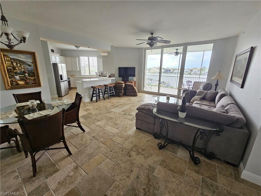 REGATTA - Residential Lease