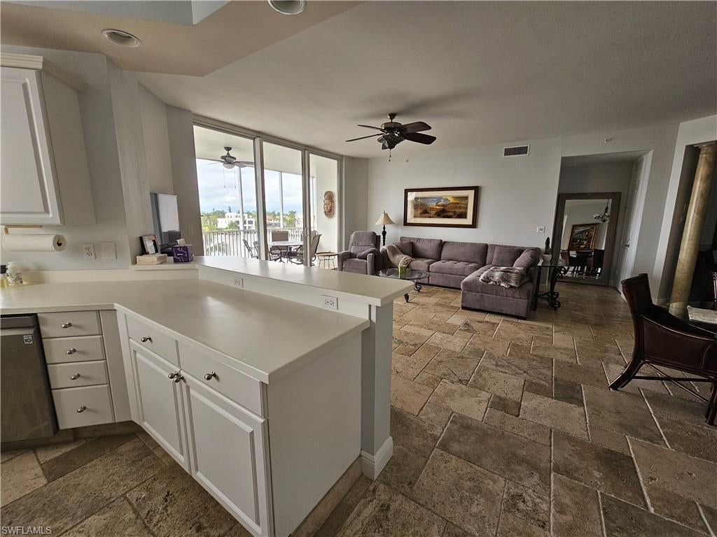 REGATTA - Residential Lease