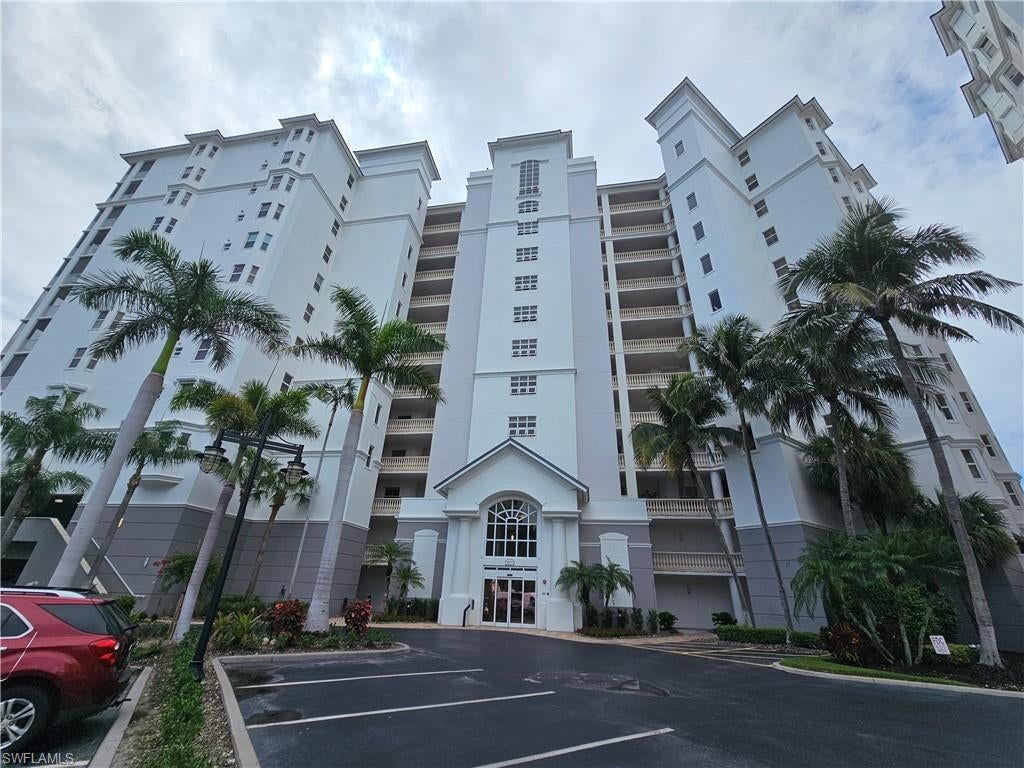 Seasonal Rental – Steps from Vanderbilt Beach! Welcome to this stunning 3-bedroom, 2-bathroom corner unit in the prestigious Regatta at Vanderbilt Beach. Located just a short walk to the sand and the Ritz-Carlton, this spacious residence features elegant marble flooring throughout and an expansive wrap-around balcony with breathtaking bay views—perfect for enjoying Naples’ famous sunsets. With a light-filled open layout, this fully furnished unit offers resort-style living at its finest. The gated community includes a sparkling pool, relaxing spa, clubhouse, and fitness center. Close to Mercato, Waterside Shops, and top dining and entertainment. Available for Season 2027 – book now and experience the Naples lifestyle!