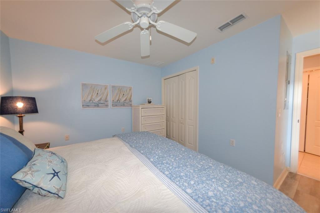 TWIN LAKES - Residential