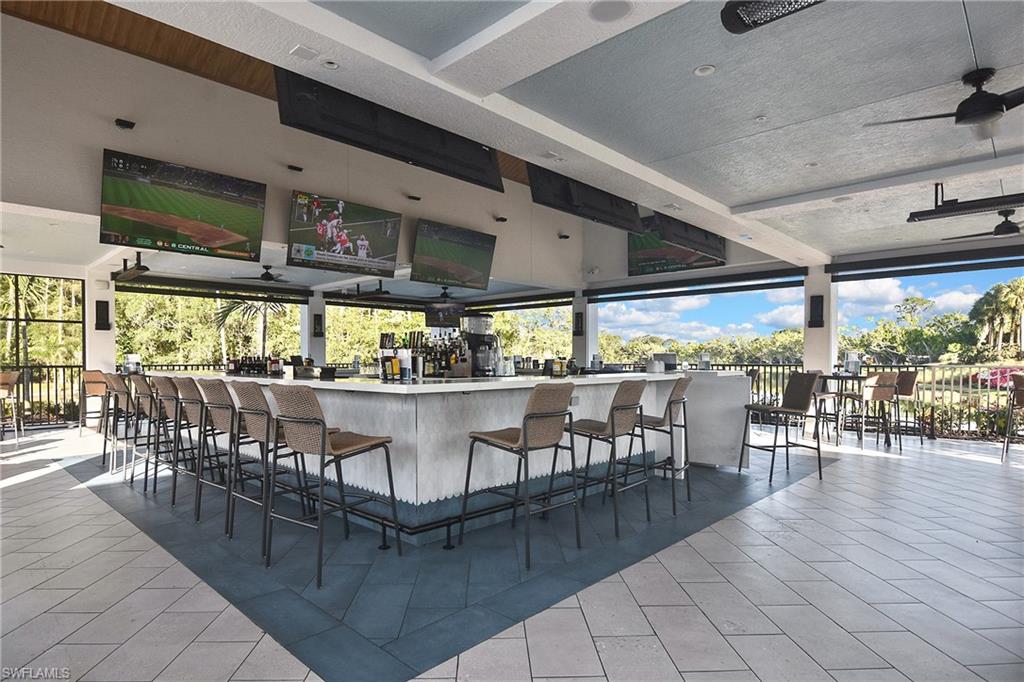 TWIN LAKES - Residential