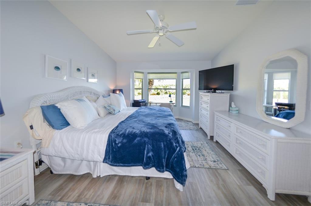 TWIN LAKES - Residential