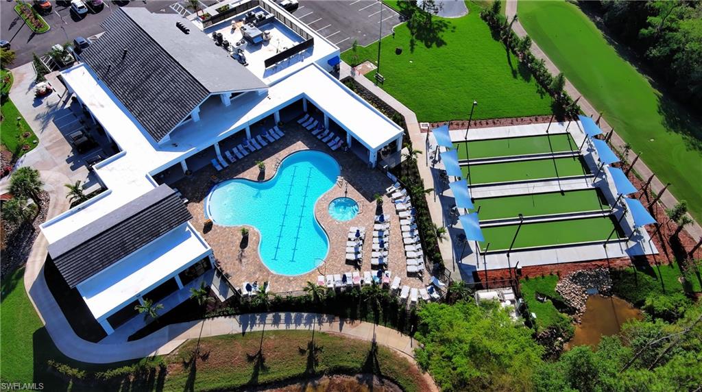 TWIN LAKES - Residential